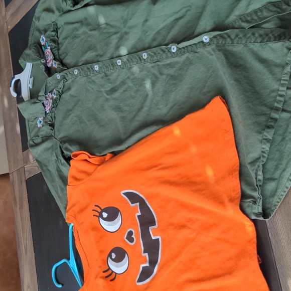 #16 ๐ 5 For $25 ๐ Two Girls Shirts - Picture 1 of 9